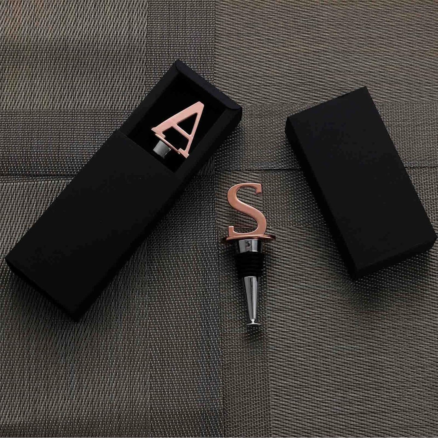 Wine Stoppers,Reusable Wine Bottle Stoppers,Rose Gold Plating, Letter Wine Stopper Perfect Wine Gift, Wide Used in Christmas,Kitchen Decor, Bar, Wedding Party, Letter(A to Z) (Rose Gold-Letters R)