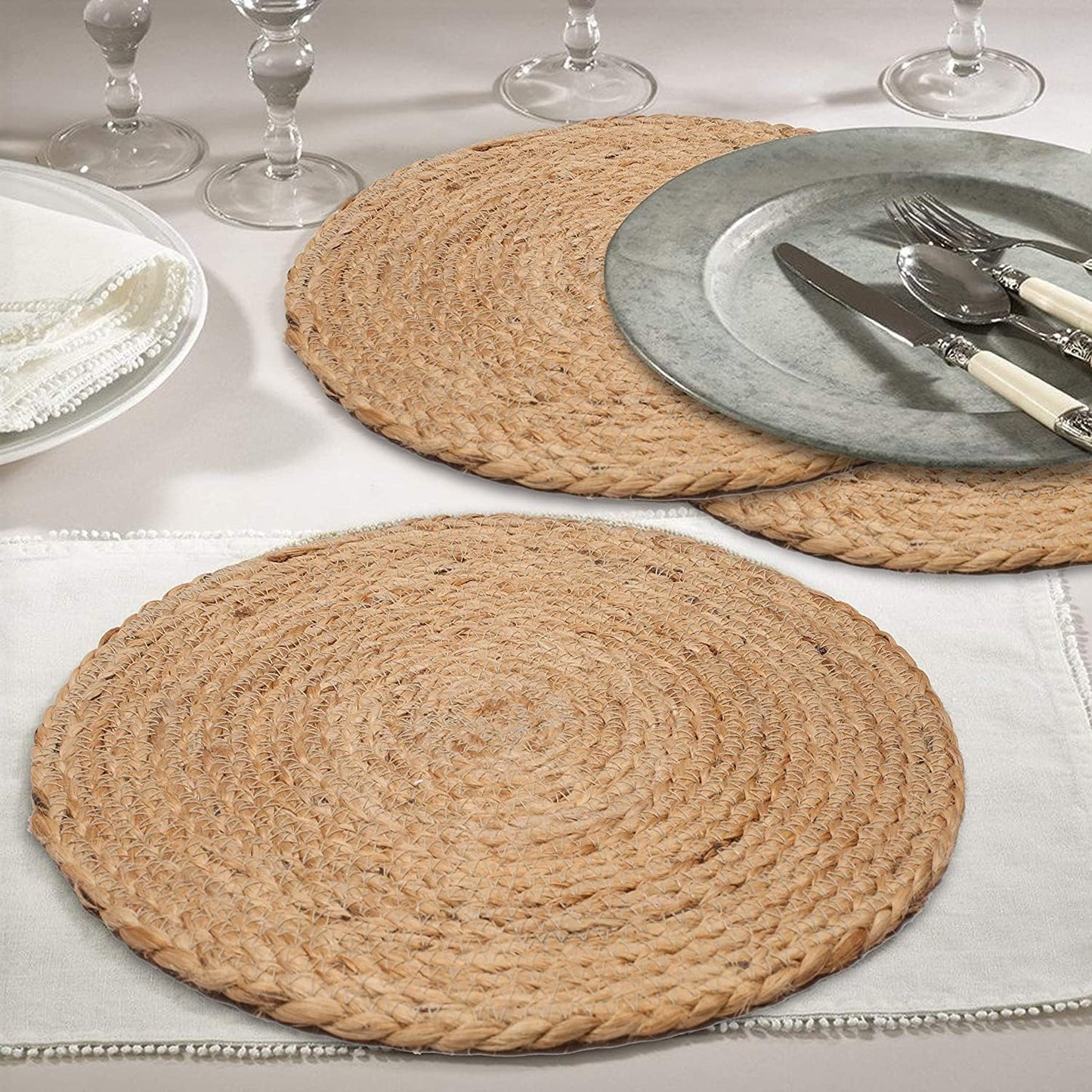 Natural Jute Placemat Set of 4 - round 13 Inch Decorative Reversible Braided Hand Woven Charger for Dinner Table Décor Farmhouse Christmas Wedding Family Gathering Party and Everyday Use